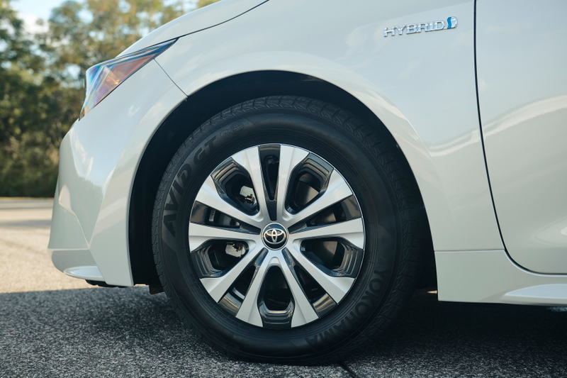 Illustration for article titled 2020 Toyota Corolla Hybrid Joins the Prius With an Expected 50 MPG